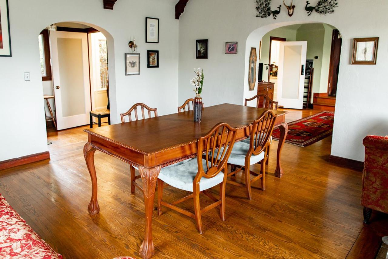 Holiday home Beautiful, Historic Family Near Merritt Oakland