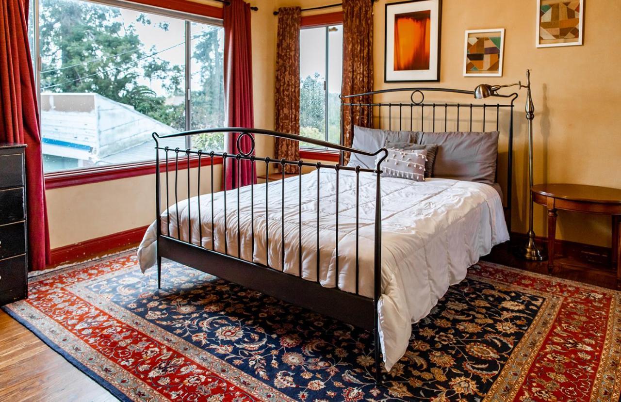 Beautiful, Historic Family Near Merritt Holiday home