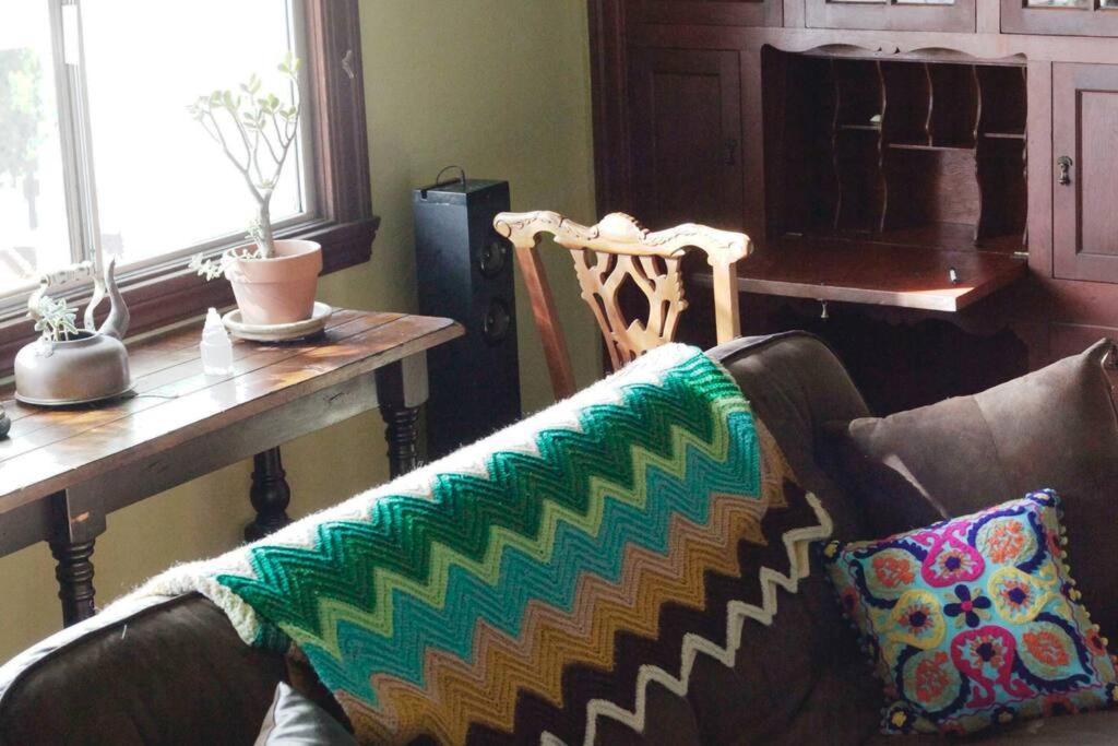 Beautiful, Historic Family Near Merritt * Oakland